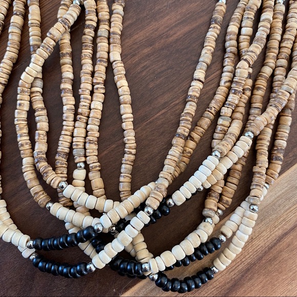 Artisan boho wooden bead statement necklace - Picture 3 of 4